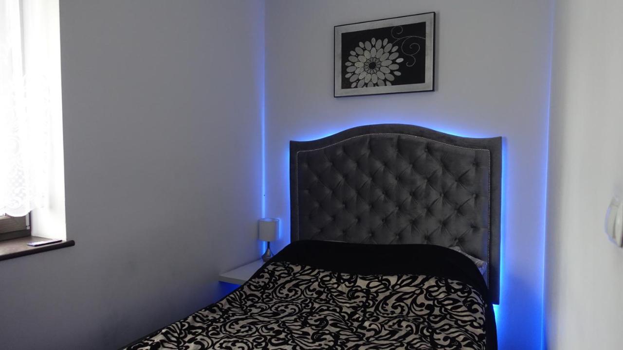 Appartement Apartament Neon à Gdynia Extérieur photo